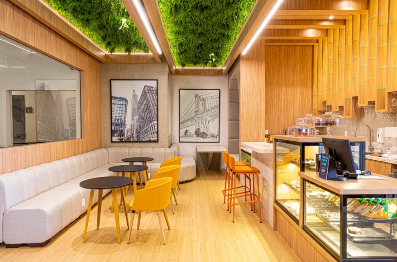Ambiente do Hotel Manhattan Plaza Brasília destinado a recepção de convidados